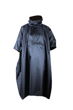 Gjenbrukbar regnponcho med hette svart